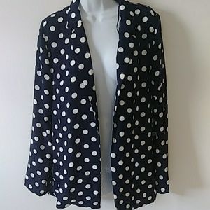 Open blouse. No closures. Navy & white